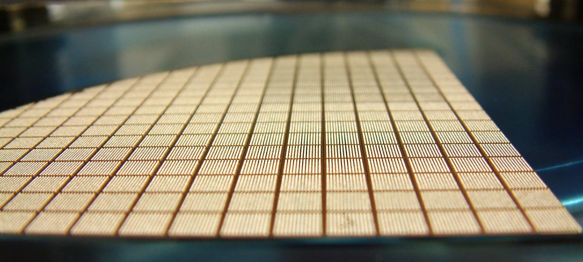 Precision wafer dicing and scribing